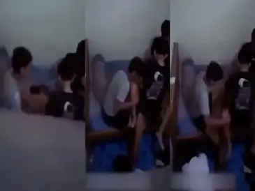 Remaja SMP Digilir Tiga Teman Sekolah Di Gudang