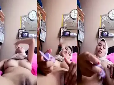 Ukhti Cantik Colmek Ganas Sambil Rebahan Muncrat Luber